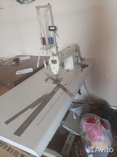Продам швейную машинку