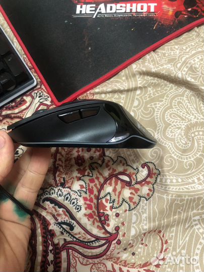 Игровая клавиатура с подсветкой и мышь с ковриком