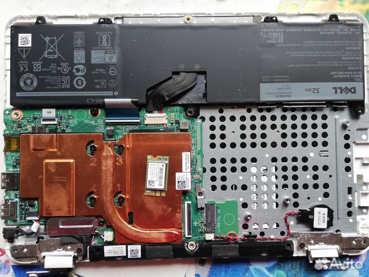 Нетбук Dell Inspiron P24T003