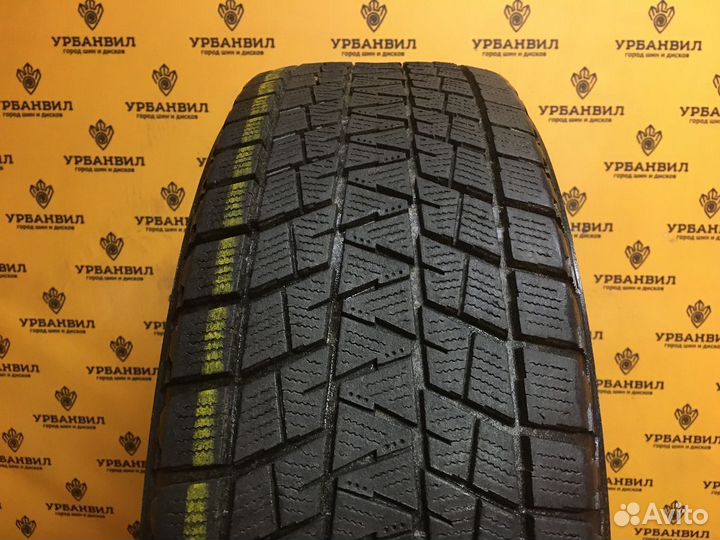 Bridgestone Blizzak DM-V1 215/65 R16 98R