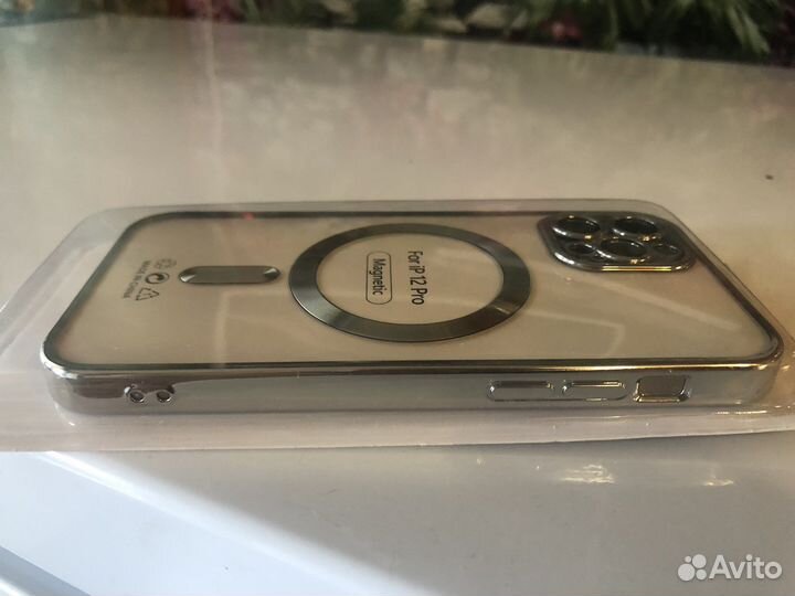Магнитный чехол MagSafe для iPhone 12 Pro