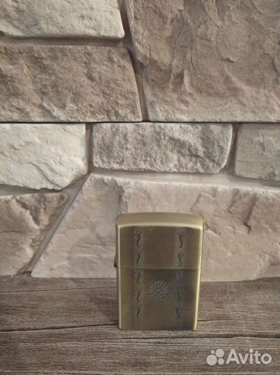 Зажигалка бензиновая