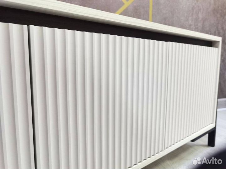 Тумба под тв Квин