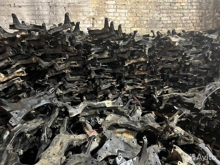 Подрамник Mitsubishi Lancer 9