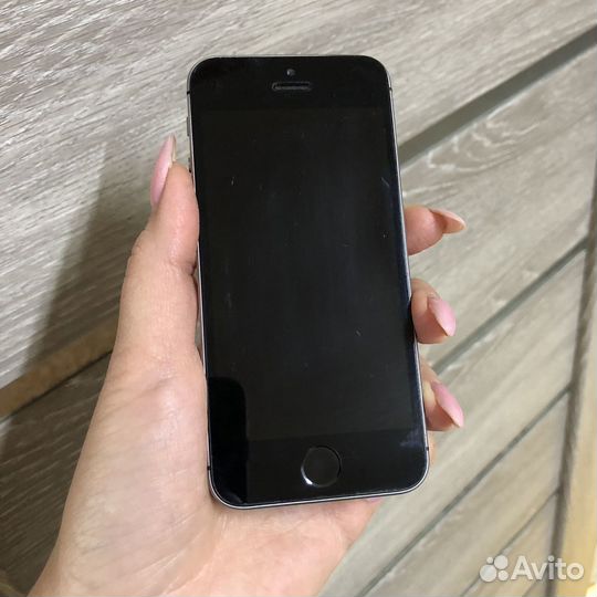 Телефон iPhone