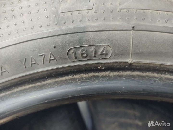 Kumho I'Zen KW23 225/60 R17 99H