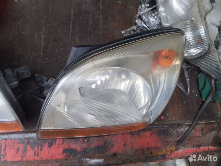 Фары передние Киа спортейдж 2