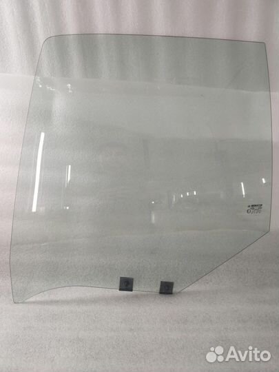 Стекло задней левой двери Renault Fluence