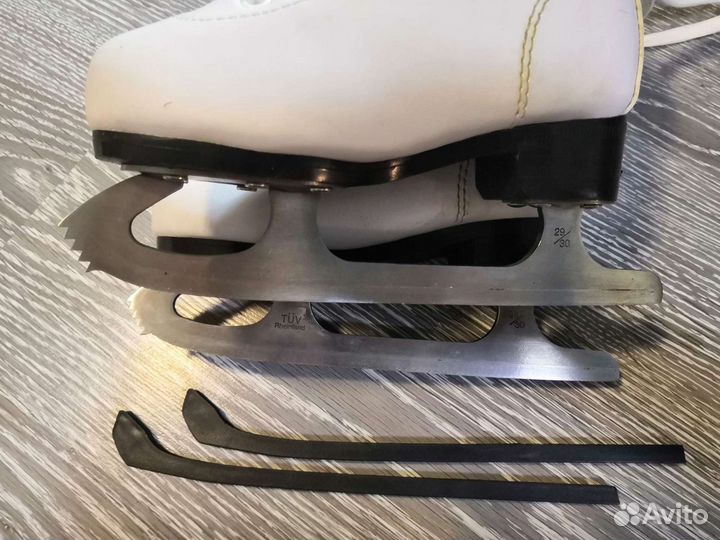 Коньки фигурные 29-30 р-р