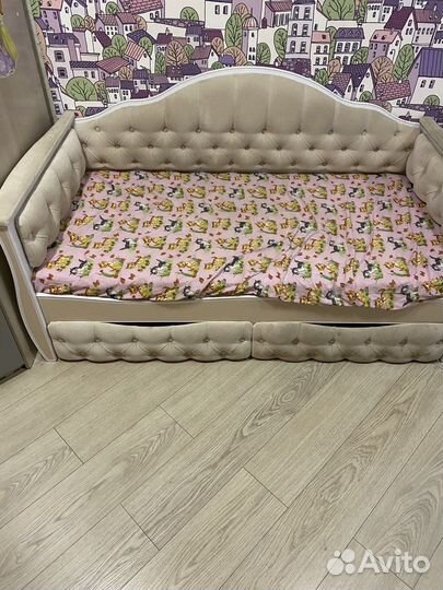 Детская кроватка