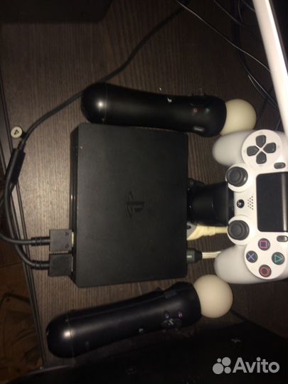 Play station 4 pro 1 tb + PS VR 2 version