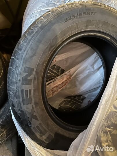 Nexen N8000 235/65 R17