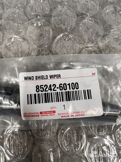 Щетка стеклоочистителя на Toyota Land Cruiser