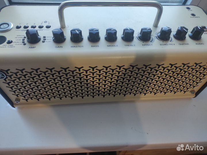 Гитарный комбоусилитель Yamaha THR 10-II