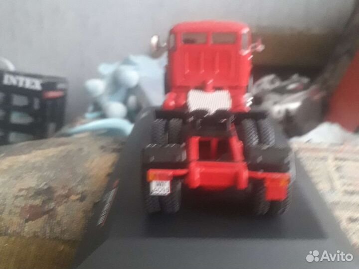 Модель грузовика Mersedes-Benz 2624