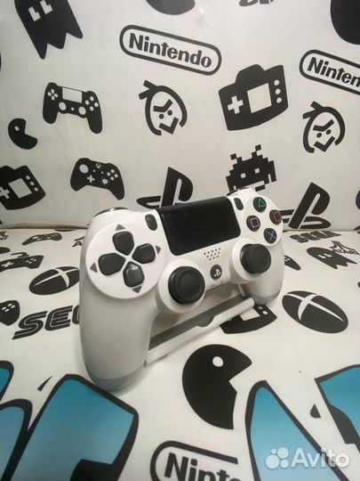 PS4 Pro 1Tb + геймпад + игры