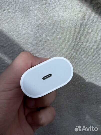 Блок питания iPhone