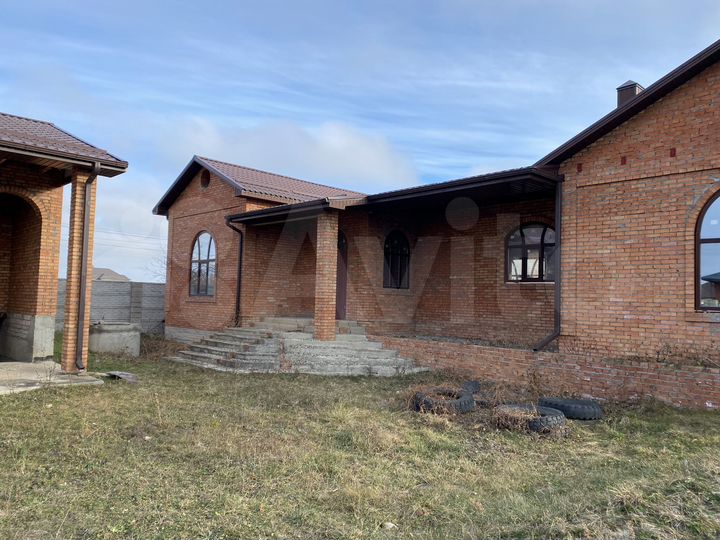 Дом 406 м² на участке 15 сот.