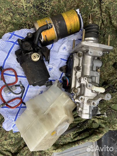 Блок абс на Тойота Ленд Кркзер 100