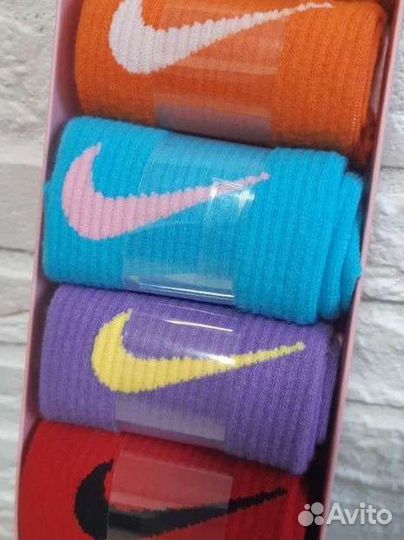 Носки женские в подарочной коробочке