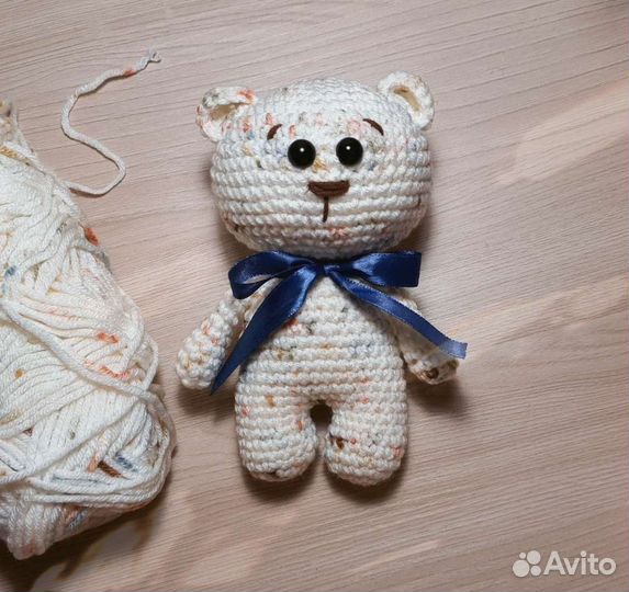 Мишка игрушка вязаная