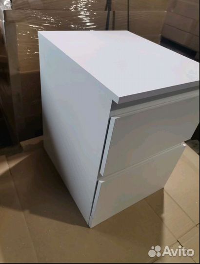 Тумба прикроватная Мальм с 2 ящиками, белая