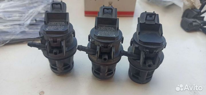 Насосы омывателей Lexus, Toyota