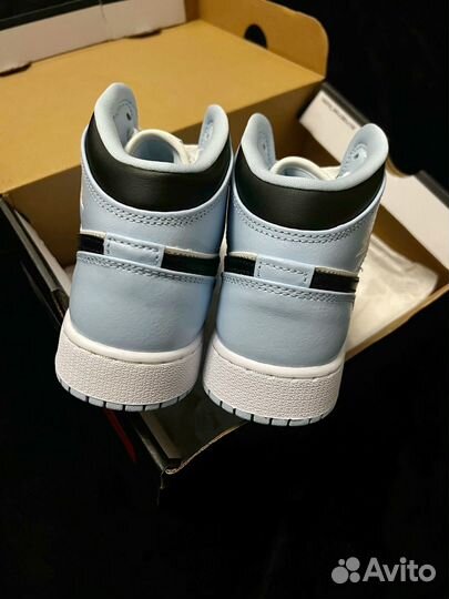 Air Jordan 1 Mid Ice Blue Оригинал