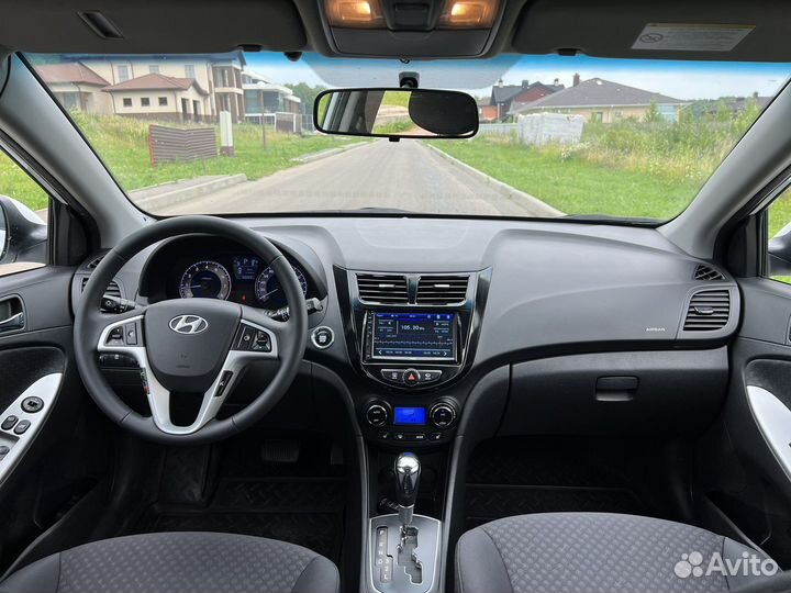 Hyundai Solaris 1.6 AT, 2011, 82 000 км