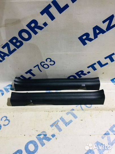 Обивка порога KIA ceed JD 1.6 ат хетчбек