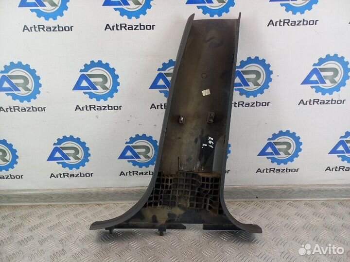 Обшивка стойки центральной левая левая Skoda