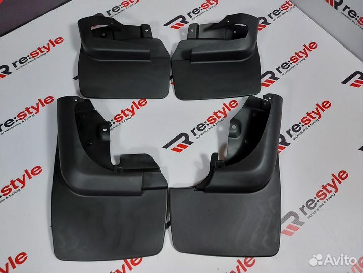 Брызговики Toyota Land Cruiser 80 Под фендера