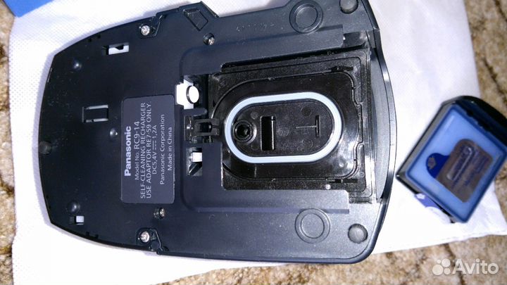 Блок,для самоочищения и зарядки электробритв