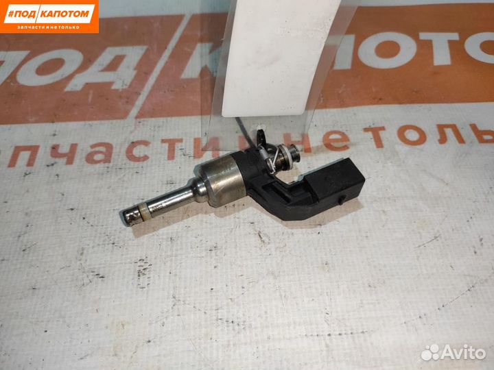 Форсунка топливная Volkswagen Golf 6 2011