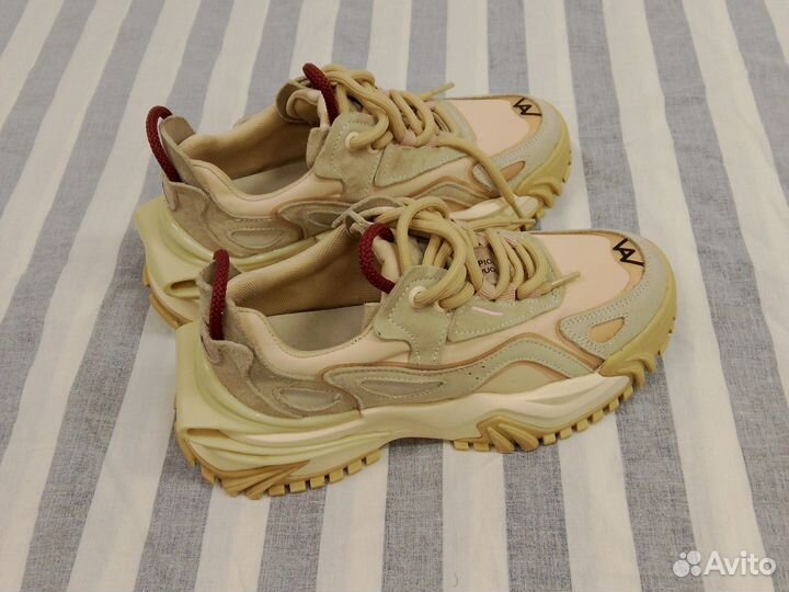 Кроссовки 36 размера на девочку