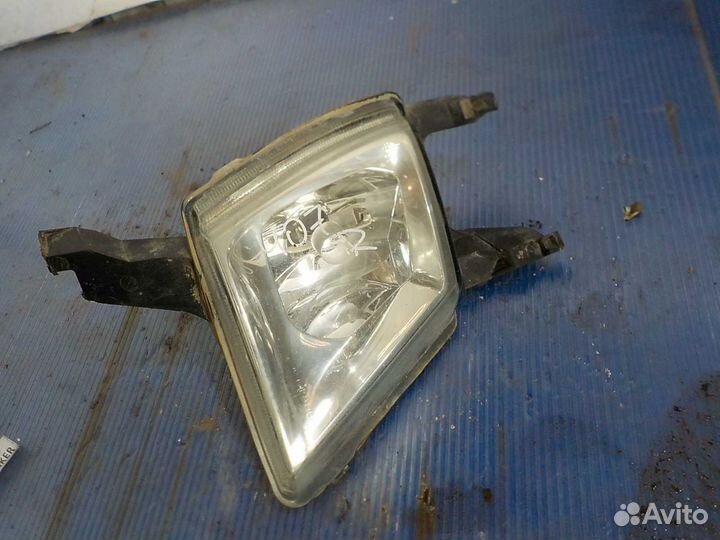 Фара противотуманная peugeot 407