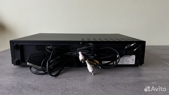 Видеомагнитофон Samsung VK-1260