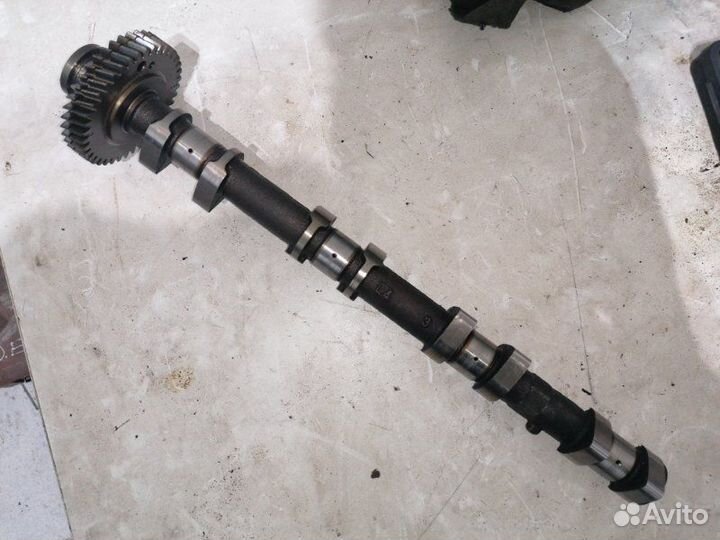 Распредвал выпускной левый Toyota Celsior UCF31