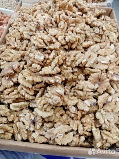 Грецкий орех в скорлупе