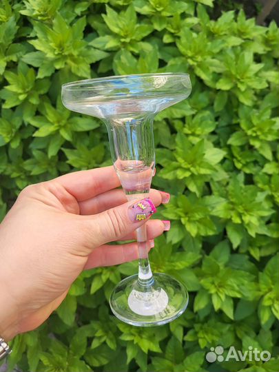 Стеклянные подсвечники