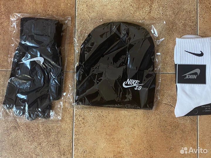 Комплект 3в1 Шапка и перчатки Nike