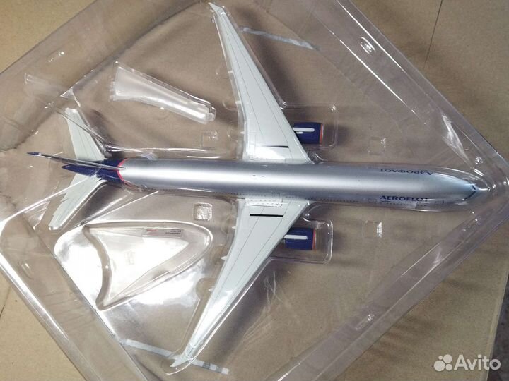 Модель самолета herpa