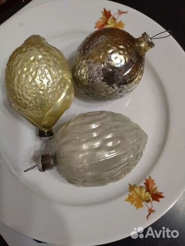 Крупные игрушки на ёлку - кремлевские