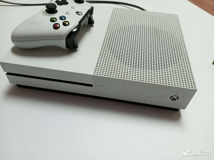 Xbox ONE S 1тб