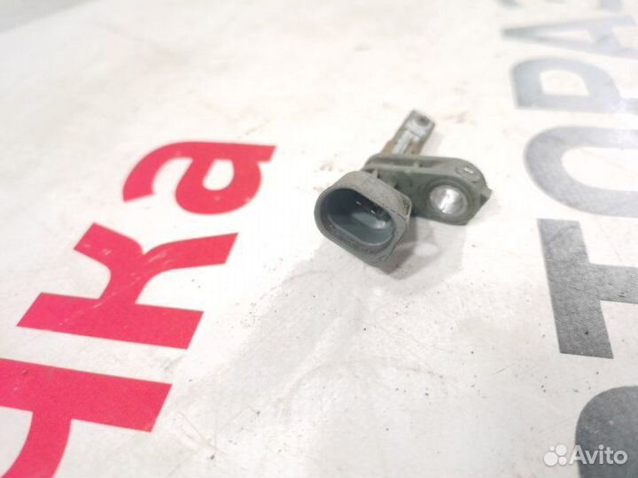 Датчик ABS задний Audi Q7 внедорожник 3.0 cjtc