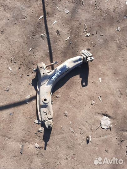 Рычаги передние левый правый на chevrolet lanos