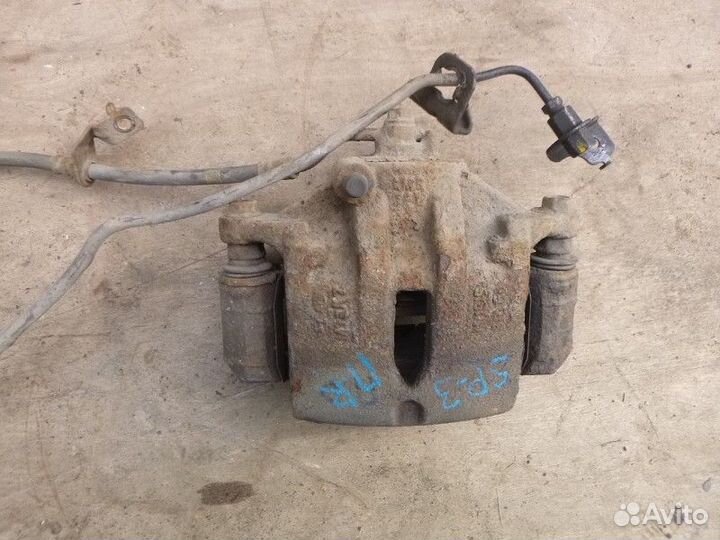 Суппорт передний правый KIA sportage sportage 2010