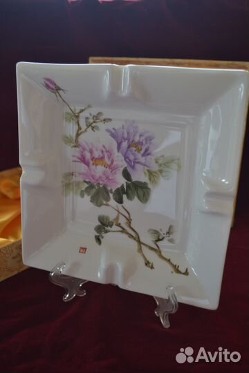 Тарелка и чайный сервиз из Китая, bone china