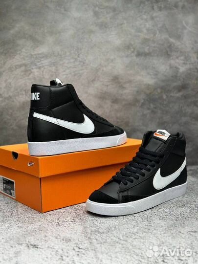 Кроссовки Nike Air Blazer Mid 77