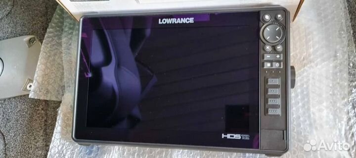 Эхолот Lowrance HDS 12 live